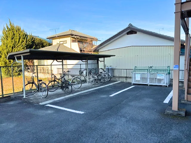敷地内にゴミ置場